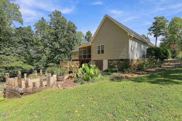 89 Cloverdale Drive, Pittsboro, NC 27312