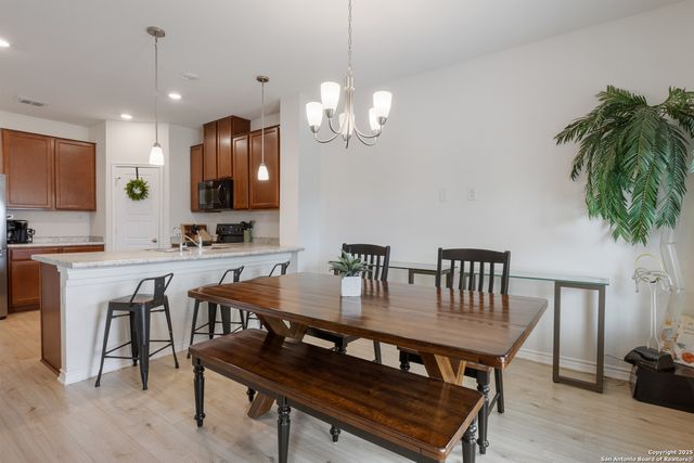 8443 Fortuna Valley, San Antonio, TX 78252