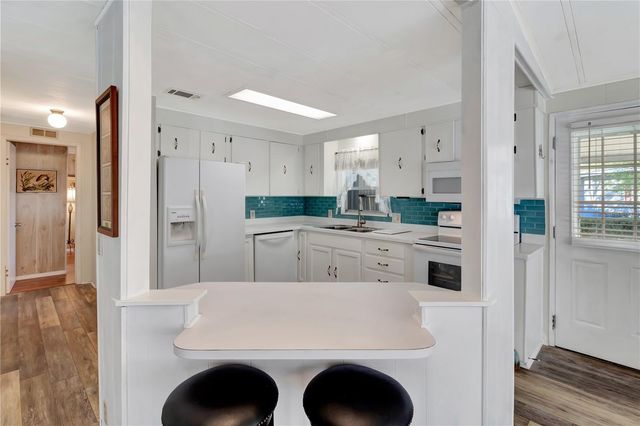 2236 EVERGREEN CIRCLE 1704, Zellwood, FL 32798