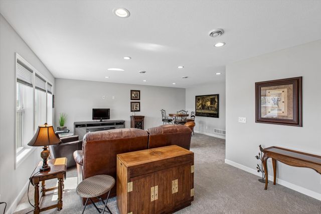 17858 Hamburg Avenue, Lakeville, MN 55044