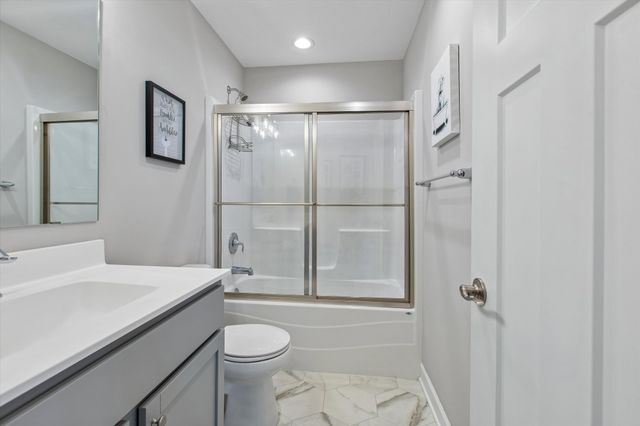17858 Hamburg Avenue, Lakeville, MN 55044