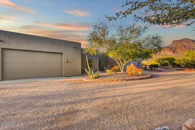 822 S BROADWAY Lane, Gold Canyon, AZ 85119