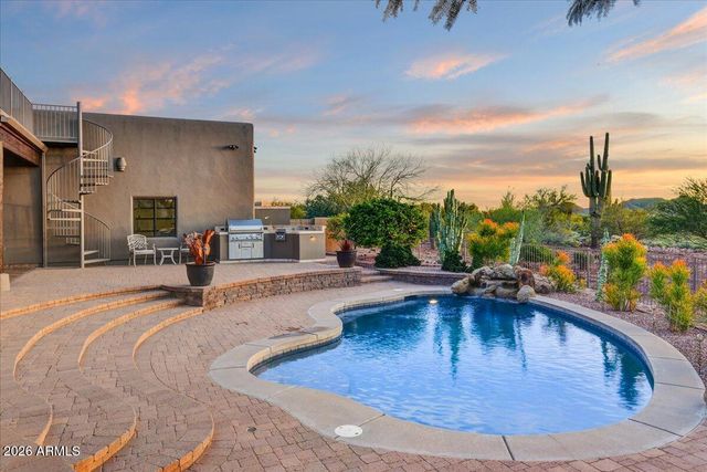 822 S BROADWAY Lane, Gold Canyon, AZ 85119