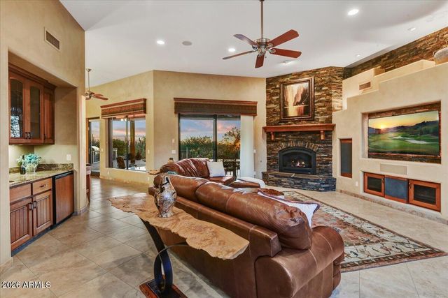 822 S BROADWAY Lane, Gold Canyon, AZ 85119