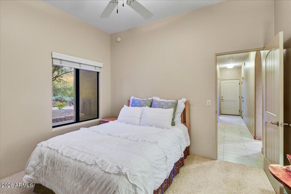 Image 21 of property listing at 822 S BROADWAY Lane, Gold Canyon, AZ 85119