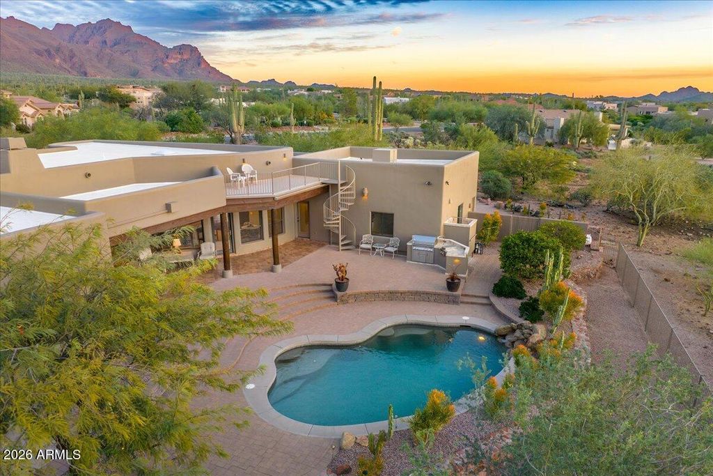 Image 27 of property listing at 822 S BROADWAY Lane, Gold Canyon, AZ 85119