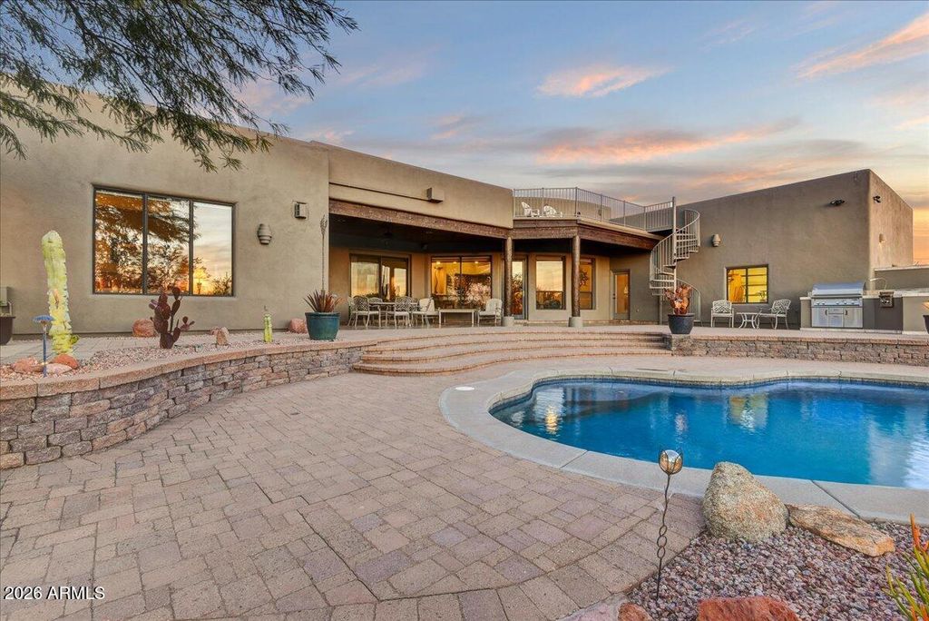 Image 28 of property listing at 822 S BROADWAY Lane, Gold Canyon, AZ 85119