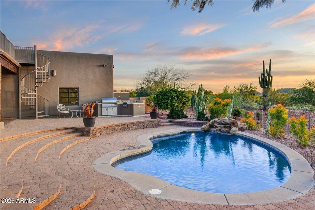 Image 30 of property listing at 822 S BROADWAY Lane, Gold Canyon, AZ 85119