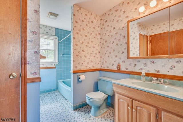 106 Winding Rd, Woodbridge Twp., NJ 08830