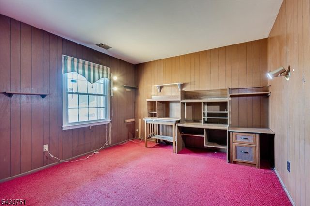 106 Winding Rd, Woodbridge Twp., NJ 08830