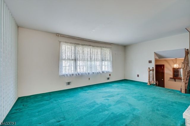 106 Winding Rd, Woodbridge Twp., NJ 08830