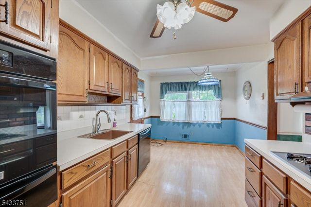 106 Winding Rd, Woodbridge Twp., NJ 08830