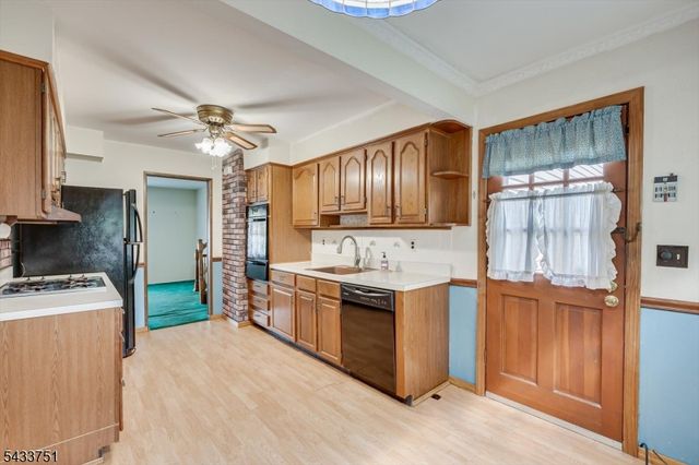 106 Winding Rd, Woodbridge Twp., NJ 08830