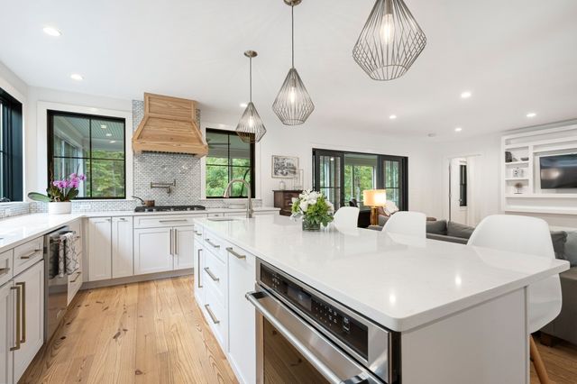 119 Acorn Street, Millis, MA 02054