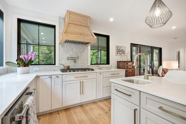 119 Acorn Street, Millis, MA 02054