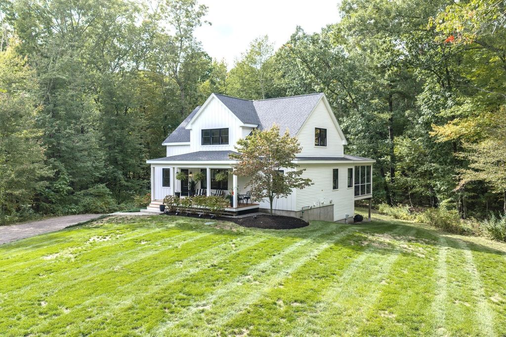 119 Acorn Street, Millis, MA 02054