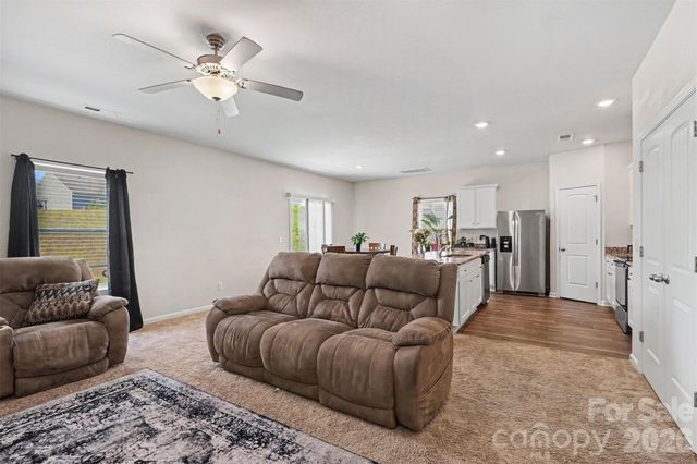 1112 Creedmore Court, Charlotte, NC 28215