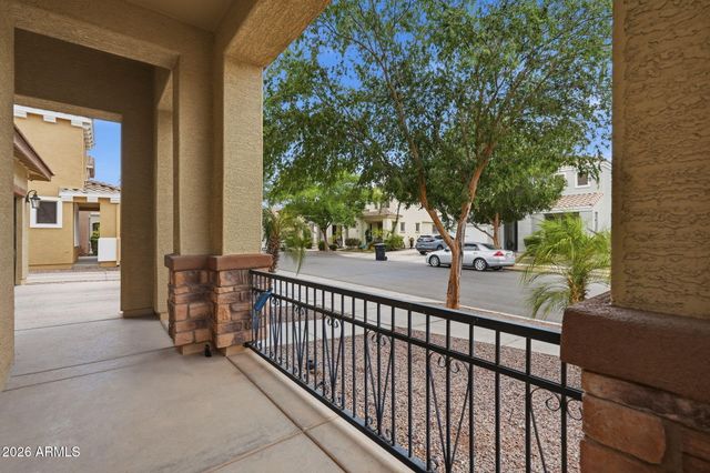 3246 E CARLA VISTA Drive, Gilbert, AZ 85295