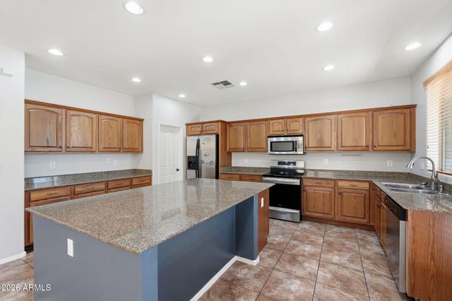 3246 E CARLA VISTA Drive, Gilbert, AZ 85295