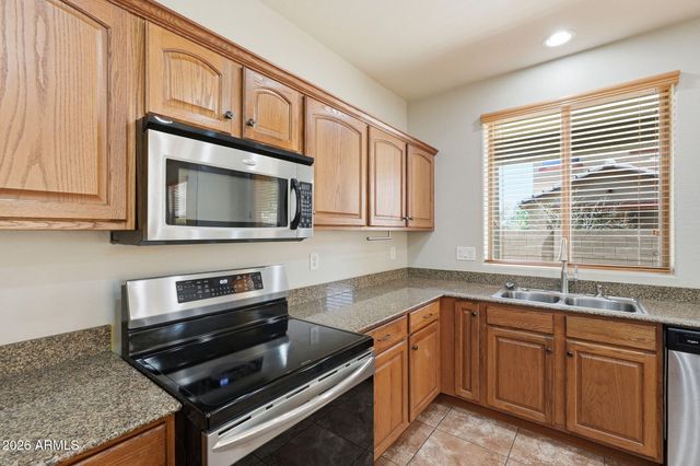 3246 E CARLA VISTA Drive, Gilbert, AZ 85295