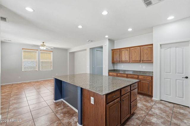 3246 E CARLA VISTA Drive, Gilbert, AZ 85295