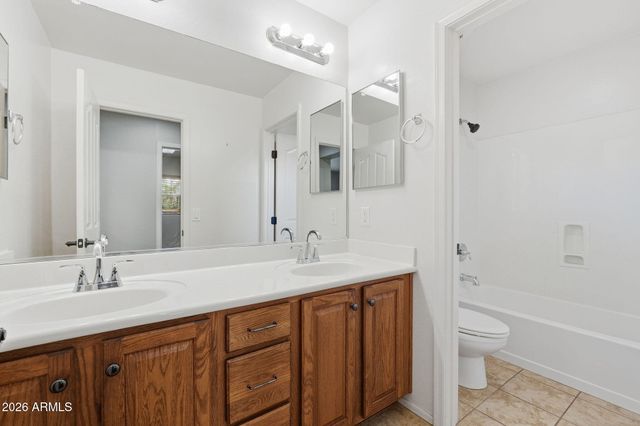 3246 E CARLA VISTA Drive, Gilbert, AZ 85295