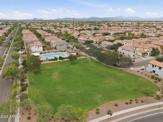 3246 E CARLA VISTA Drive, Gilbert, AZ 85295