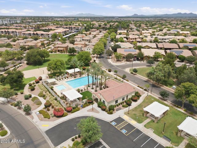 3246 E CARLA VISTA Drive, Gilbert, AZ 85295