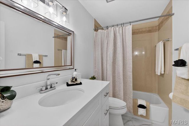 16858 Babler View Drive, Wildwood, MO 63011