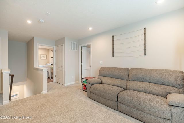 127 Goldeneye Ct, Shepherdsville, KY 40165