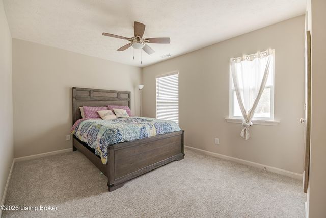 127 Goldeneye Ct, Shepherdsville, KY 40165