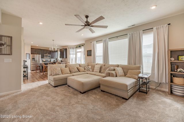 127 Goldeneye Ct, Shepherdsville, KY 40165