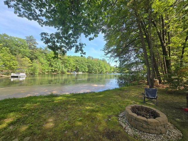 65 S Row Rd, Lunenburg, MA 01462