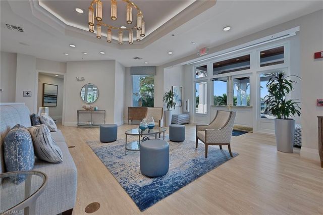 1415 Sweetwater CV 102, Naples, FL 34110