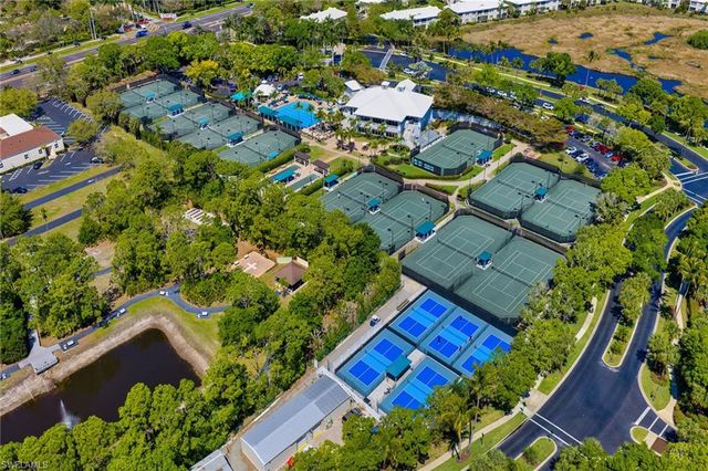 1415 Sweetwater CV 102, Naples, FL 34110