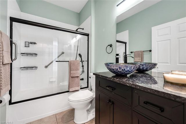 1415 Sweetwater CV 102, Naples, FL 34110