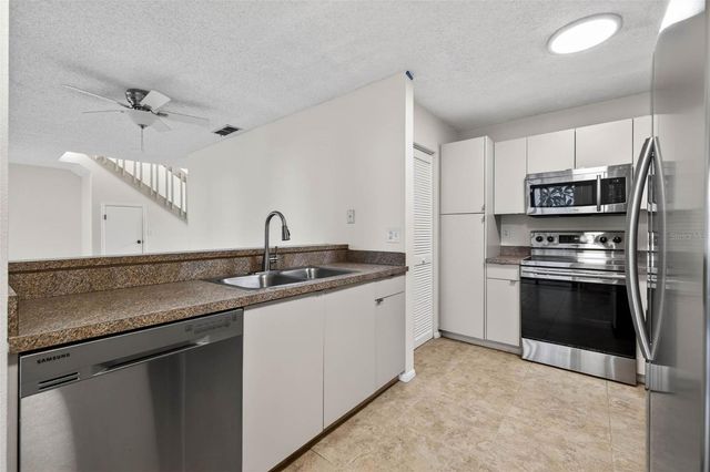 4843 NAPOLI COURT NE, St Petersburg, FL 33703
