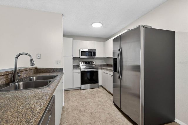 4843 NAPOLI COURT NE, St Petersburg, FL 33703