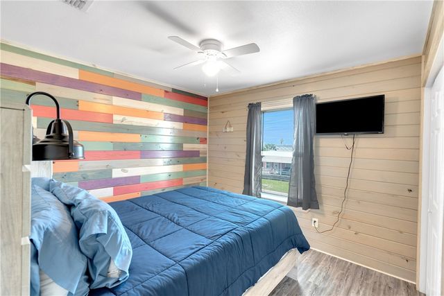 403 S 10th St 2, Port Aransas, TX 78373