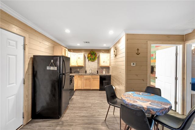 403 S 10th St 2, Port Aransas, TX 78373