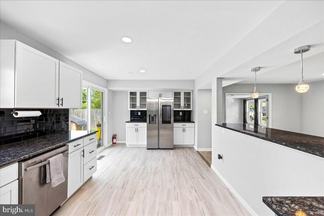 11 HAMPTON LN, Willingboro, NJ 08046