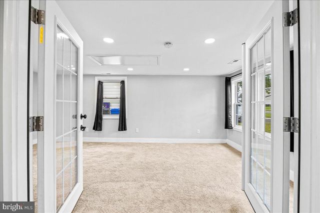 11 HAMPTON LN, Willingboro, NJ 08046
