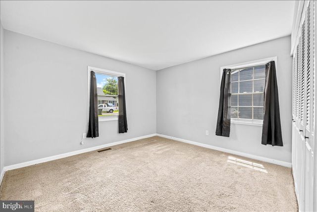 11 HAMPTON LN, Willingboro, NJ 08046