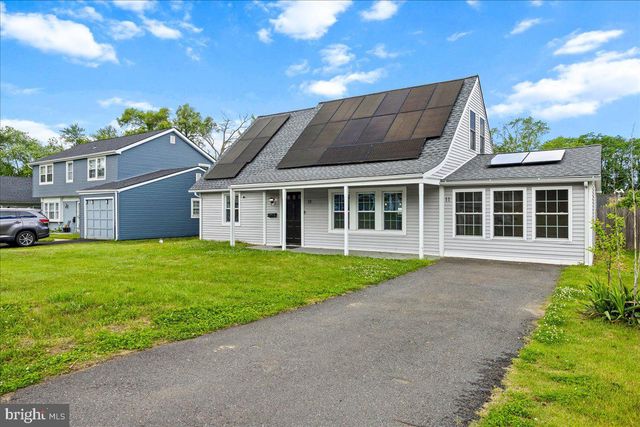 11 HAMPTON LN, Willingboro, NJ 08046
