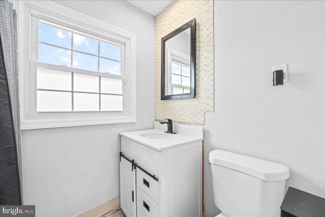 11 HAMPTON LN, Willingboro, NJ 08046