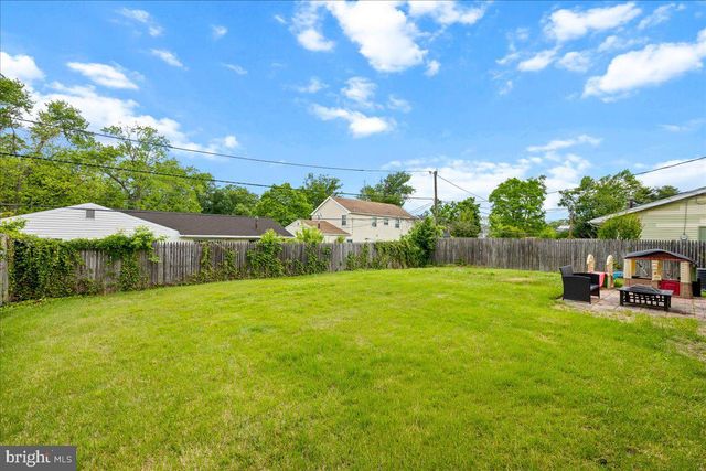 11 HAMPTON LN, Willingboro, NJ 08046
