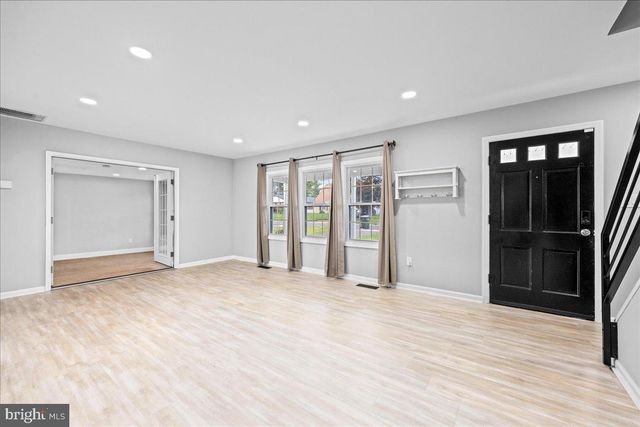 11 HAMPTON LN, Willingboro, NJ 08046