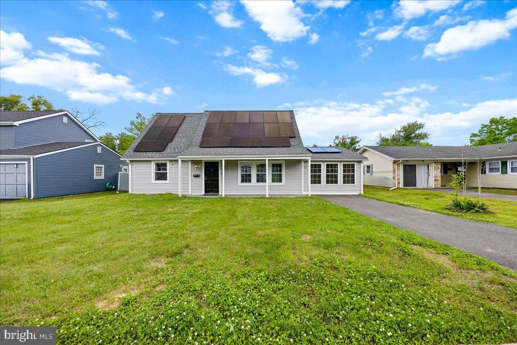 11 HAMPTON LN, Willingboro, NJ 08046