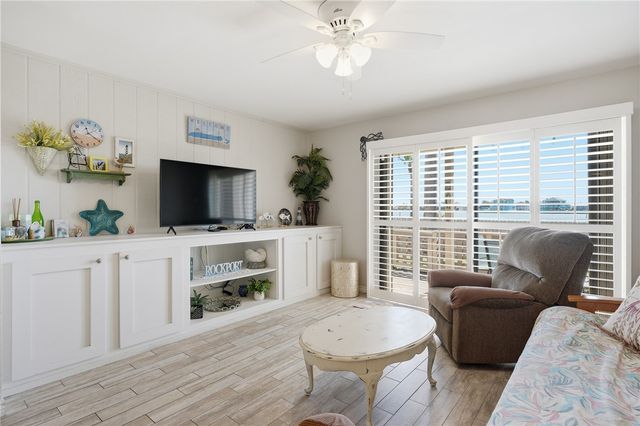 2704 Bayhouse Dr 2704, Rockport, TX 78382