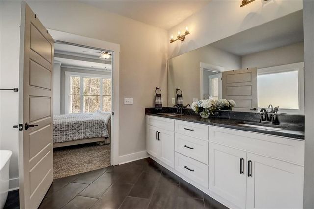 569 White Oak Way, Monroe, GA 30655